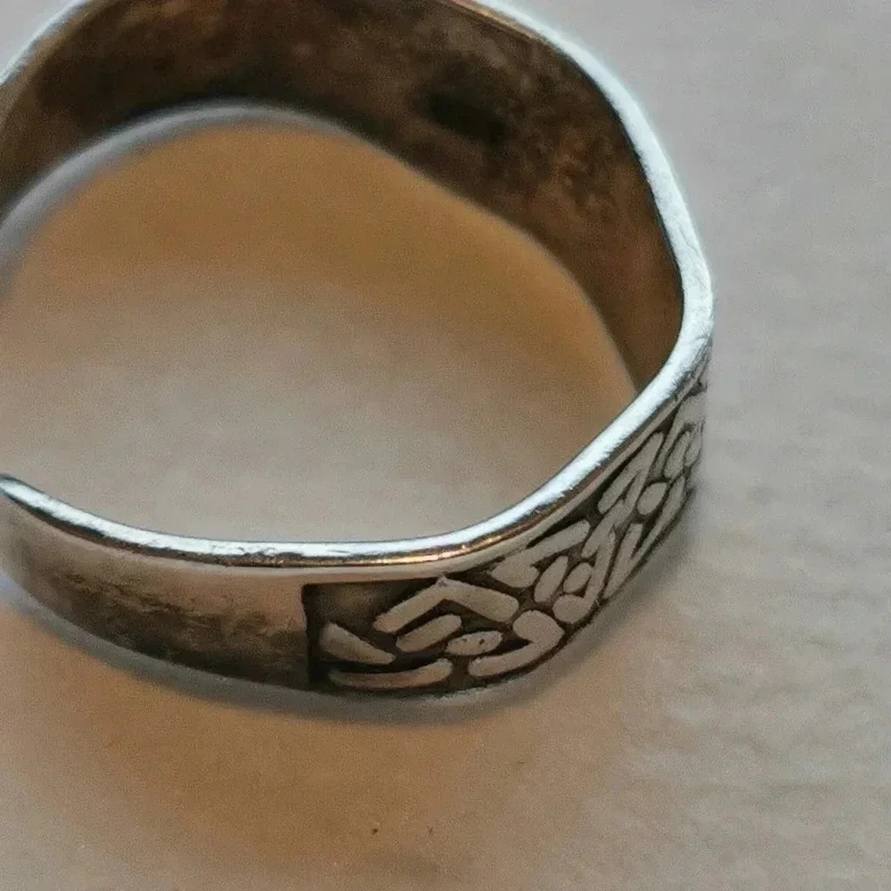 Sterling ring - Picture 3 of 4